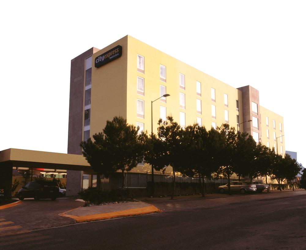City Express By Marriott Saltillo Norte Экстерьер фото
