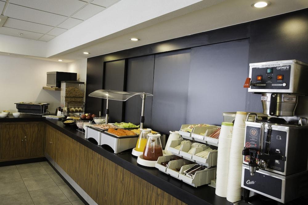 City Express By Marriott Saltillo Norte Экстерьер фото